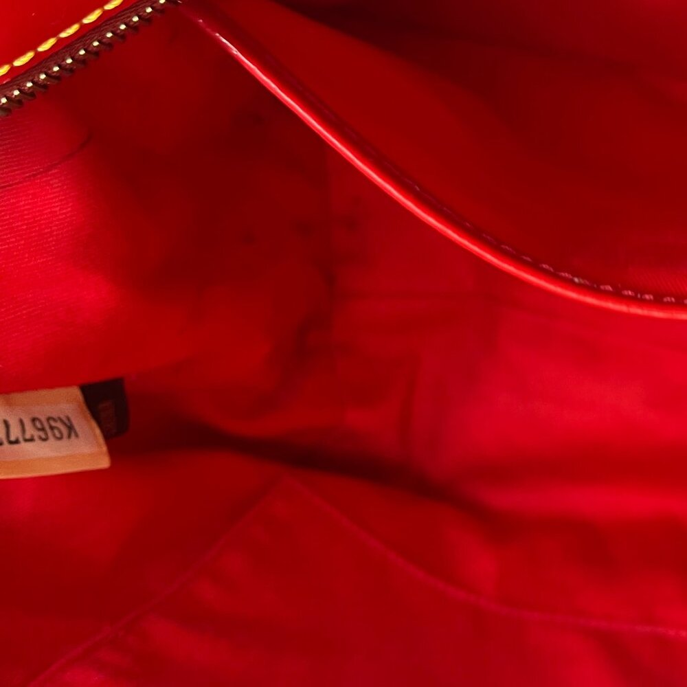 DOONEY & BOURKE 1975 SALEM LIPSTICK RED PATENT LEATHER LEATHER GOLD STITCH PURSE - Picture 9 of 10